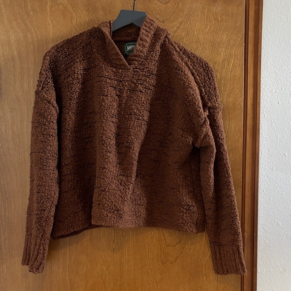 American Eagle // boucle cropped hoodie - Picture 2 of 5